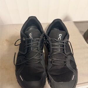 On Men's Black Athletic Sneakers